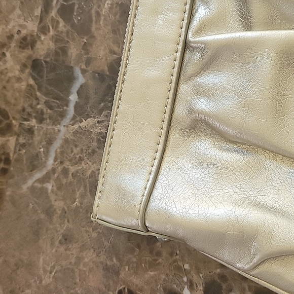 2 Express Gold Wristlets - Picture 12 of 12